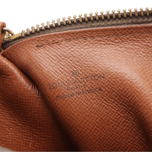 LOUIS VUITTON Papillon 30 in Monogram Canvas with Pochette - GUC - Picture 4 of 8